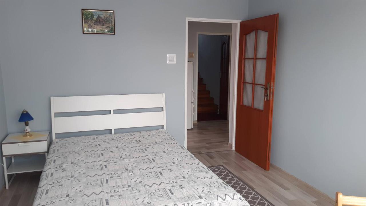 U Danusi - Pokoje Do Wynajecia Solec Zdroj Luaran gambar